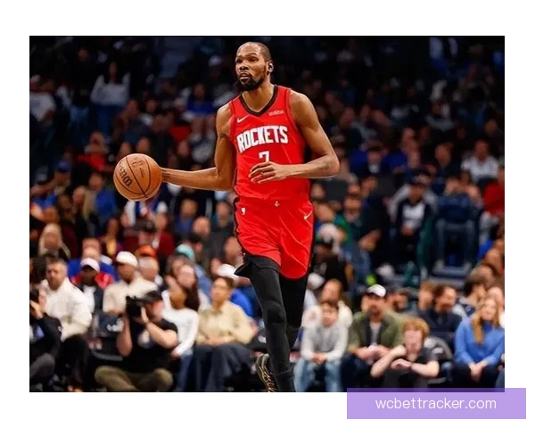 杜兰特末节与队友畅聊大笑轻松终结老鹰11连胜贡献25分6篮板